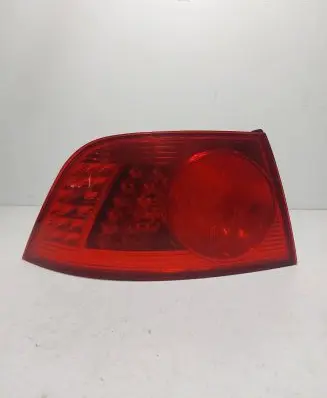 Volkswagen Phaeton Rear/tail lights 333155L