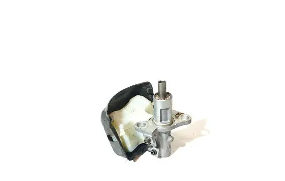 Audi A4 S4 B8 8K Master brake cylinder 8K0611367A 8K0611367