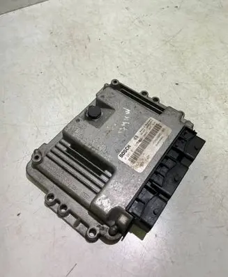Renault Trafic I Engine control unit/module 8200051608