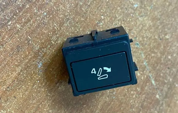 Land Rover Discovery 5 Other switches/knobs/shifts HY3214E714AB 784