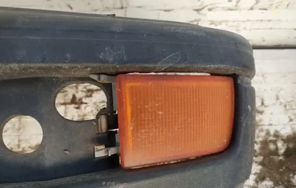 Front indicator light