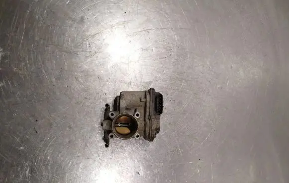 Suzuki Swift II Throttle valve 16602N17 82N12