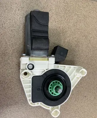 Mercedes-Benz CLA C117 X117 W117 Front door window regulator motor A55383110