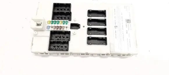 BMW 2 F45 Central body control module 8715971