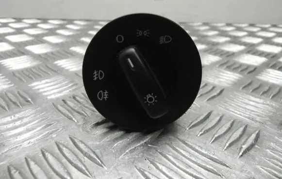 Skoda Octavia Mk2 (1Z) Light switch 1Z0941431K T4410