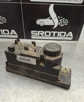 Mercedes-Benz E W210 Central locking vacuum pump 2108001748