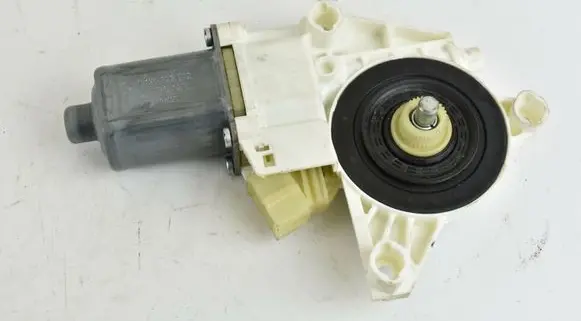 Mercedes-Benz ML W164 Front door window regulator motor A2518200842