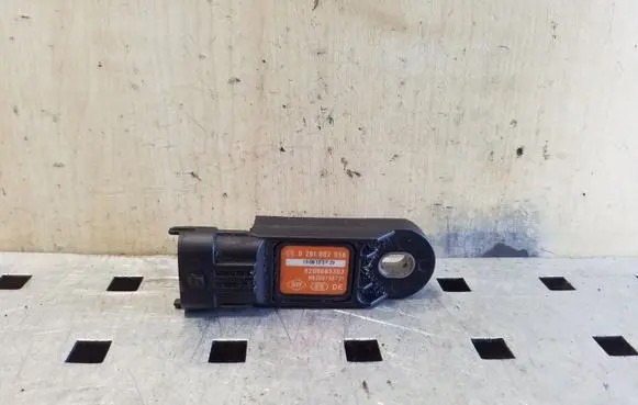 Renault Trafic II (X83) Air pressure sensor 8200685363 0281002958