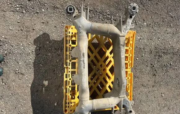 BMW 5 E60 E61 Rear axle beam 40270011