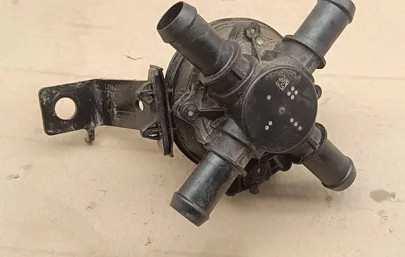 Ford Mach-E I Electric auxiliary coolant/water pump LU5A8C508AE XXX082871 210629