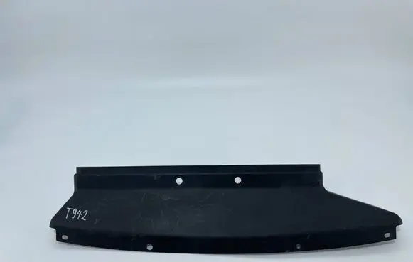 Volvo XC40 Intercooler air guide/duct channel 31690819