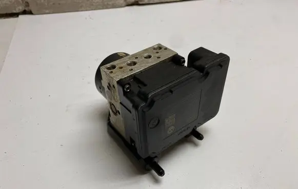 Volkswagen Caddy ABS Pump 1K0907379BD 1K0614517CN