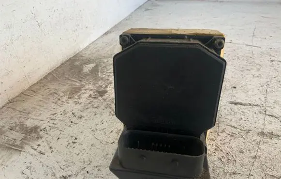 Volkswagen PASSAT B5.5 ABS Pump 06740814228212 2860690265950055