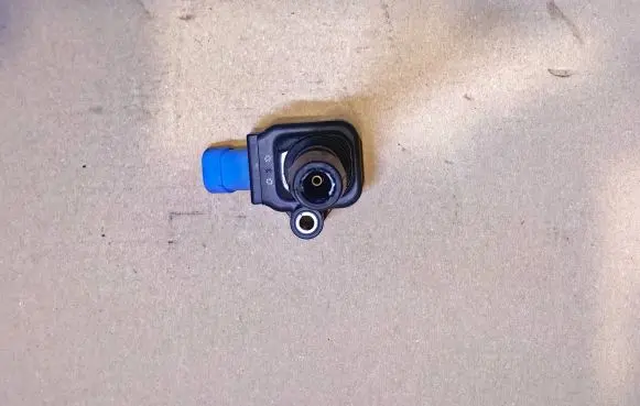 High voltage ignition coil