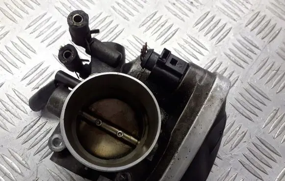 Skoda Octavia Mk1 (1U) Throttle valve position sensor 06A133062AB