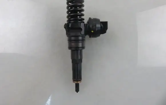 Seat Altea Fuel injector 0414720215 038130073AG