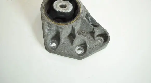 Audi A6 S6 C6 4F Rear differential mounting bracket 8E0599125Q