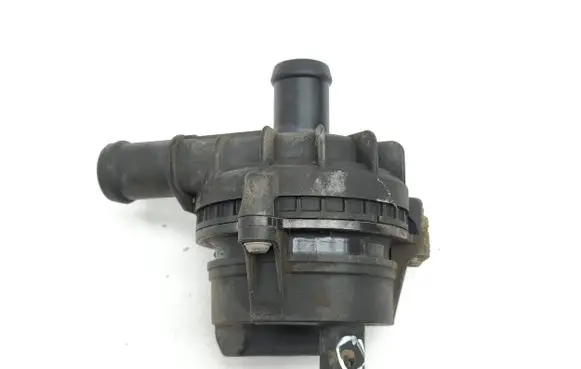 Volkswagen ID.3 Electric auxiliary coolant/water pump 1EA965567A 130321 0322