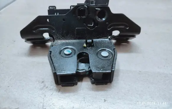 Tailgate/trunk/boot lock/catch/latch