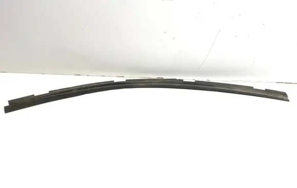Volvo XC60 Rubber seal front door (on door) 33390972