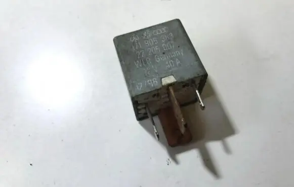 Volkswagen Golf III Other relay 171906383 20205007