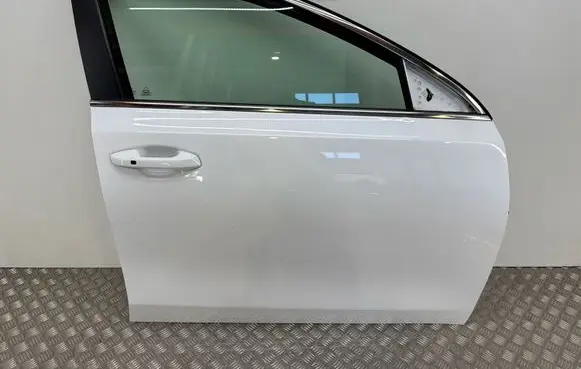 KIA Ceed Front door 