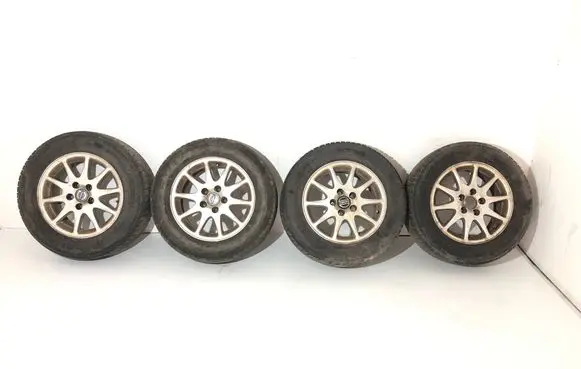 Volvo V70 R15 alloy rim 8698047