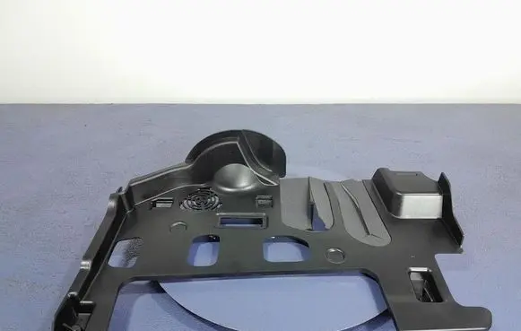 BMW X3 E83 Other sill/pillar trim element 6817884
