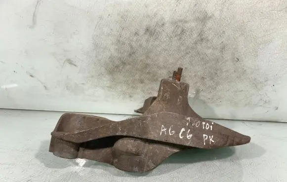 Audi A6 S6 C6 4F Engine mounting bracket 4f0199351ag