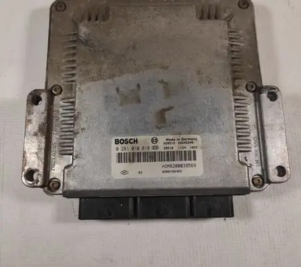 Renault Scenic I Engine control unit/module ECU 0281010819 8200039569