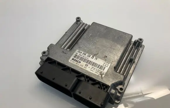 Mercedes-Benz E W211 Engine control unit/module A6461502879 1039S05776 0281011930