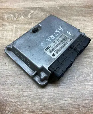 Opel Astra G Engine control unit/module ECU 0281001670 90589736 USED