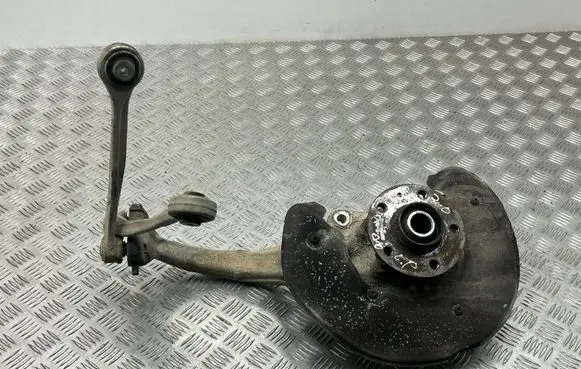 Audi A4 S4 B8 8K Front wheel hub spindle knuckle