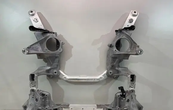 BMW 5 G30 G31 G38 Front axle beam 6887340