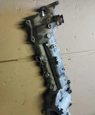 Jeep Grand Cherokee (WK) Intake manifold