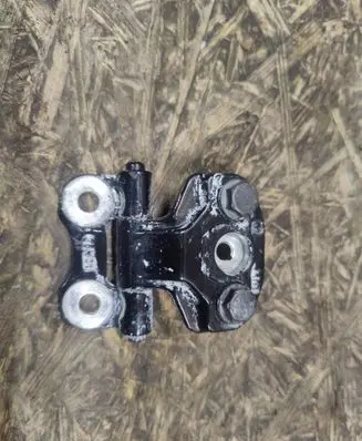 Mercedes-Benz S W140 Front door lower hinge 96M01