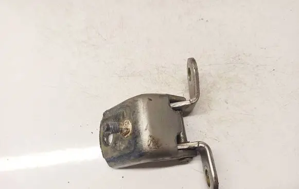 Nissan X-Trail T30 Rear door lower hinge 