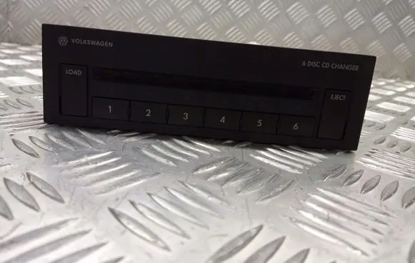 Volkswagen Golf Plus CD/DVD changer 1K0035110
