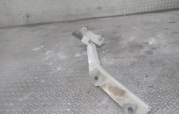 Suzuki Alto Engine bonnet/hood hinges