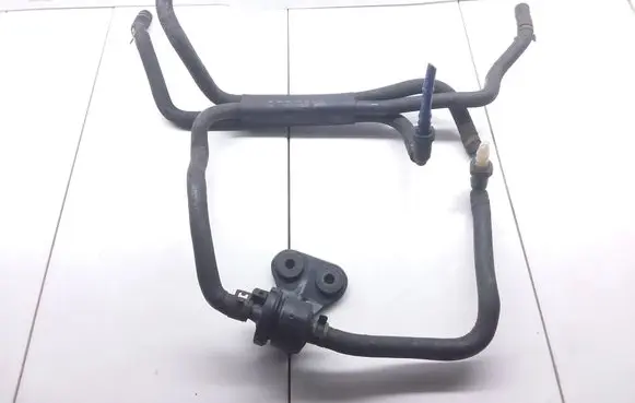 Volkswagen New Beetle Fuel line pipe 1C0133986J ZSB1C0133986J