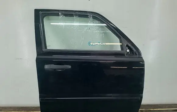 Jeep Patriot Front door