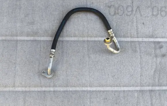 Volvo XC60 Air conditioning (A/C) pipe/hose 31497391