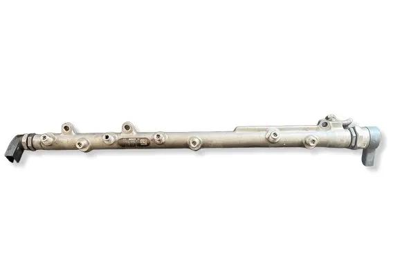 BMW 5 E60 E61 Fuel distributor 0445216015 452980 7795514