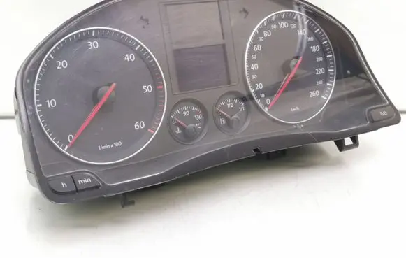 Volkswagen Jetta V Speedometer (instrument cluster) 1K0920862B