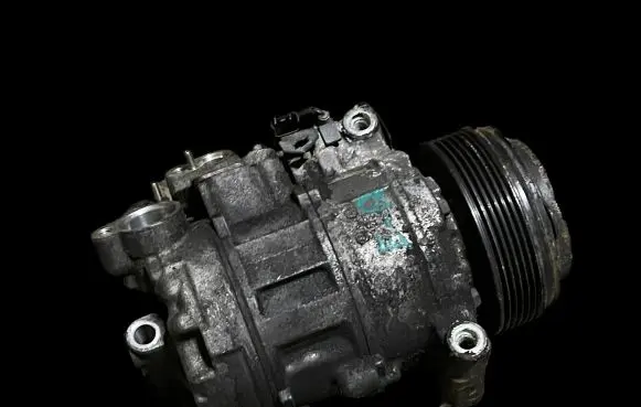 BMW 1 E81 E87 Air conditioning (A/C) compressor (pump) 6987862