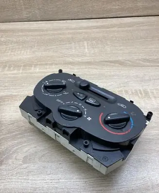 Peugeot 807 Climate control unit 64138 10687