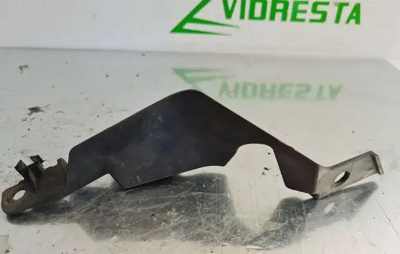 Honda CR-V Fog light bracket 