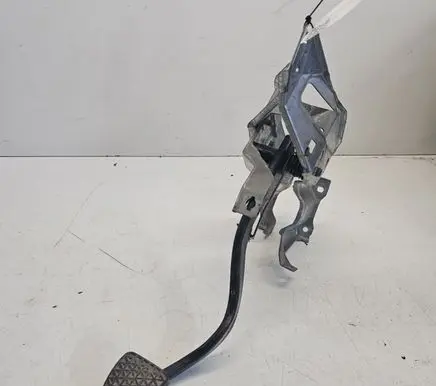 Opel Astra G Brake pedal 