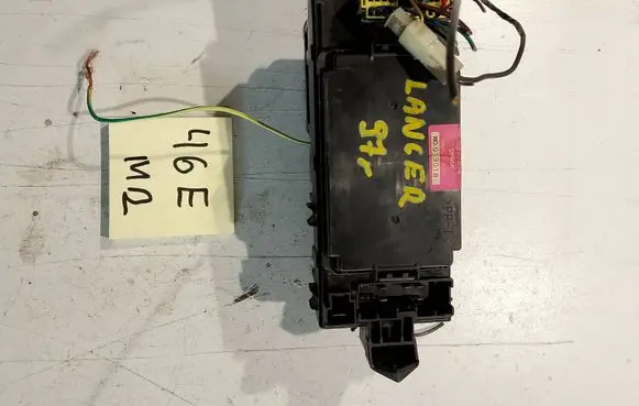Mitsubishi Lancer Fuse box set MR213303