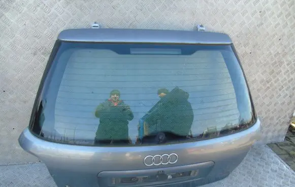 Audi A4 S4 B5 8D Tailgate/trunk/boot lid